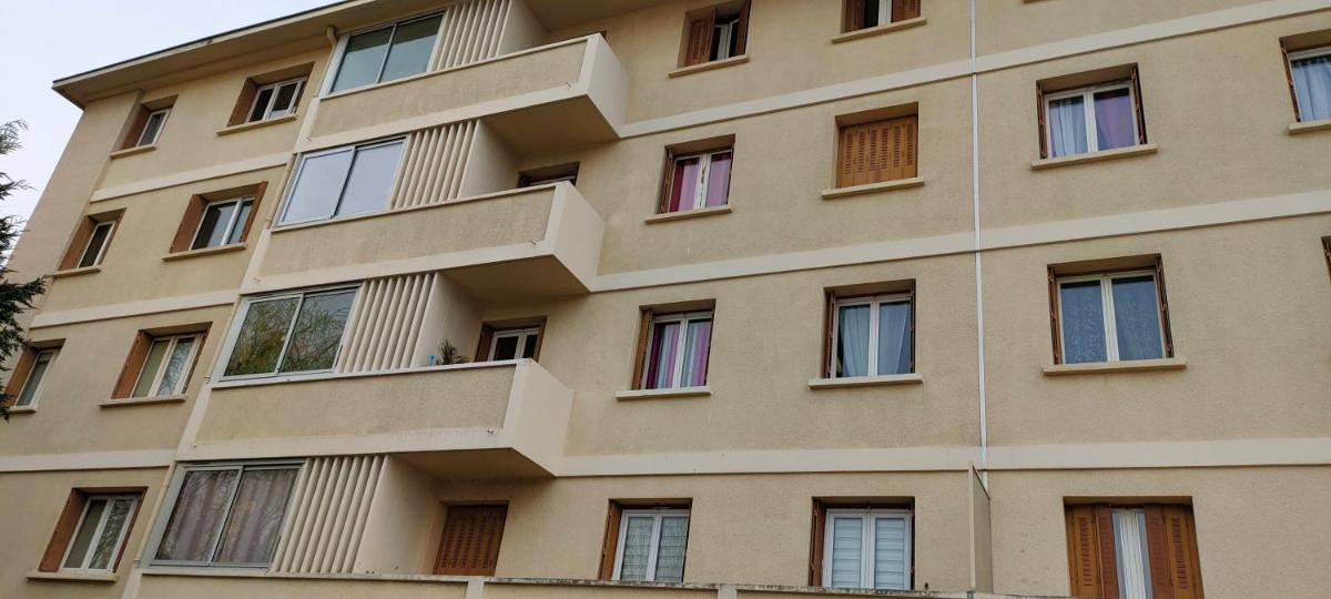 Chambre d'hôtes à louer proche Geneve Parking Gratuit privé - Housity