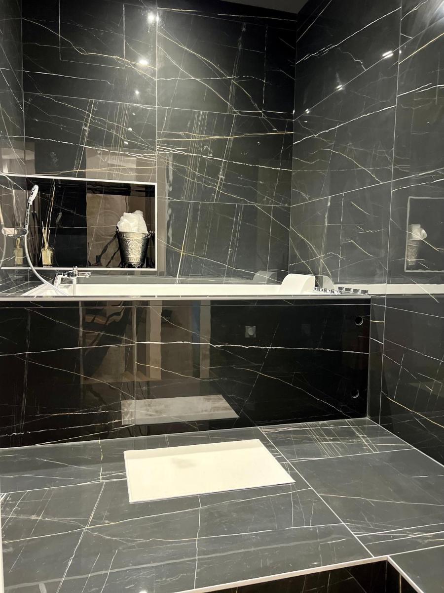 Loma Suite - Appartement avec balnéothérapie - Housity