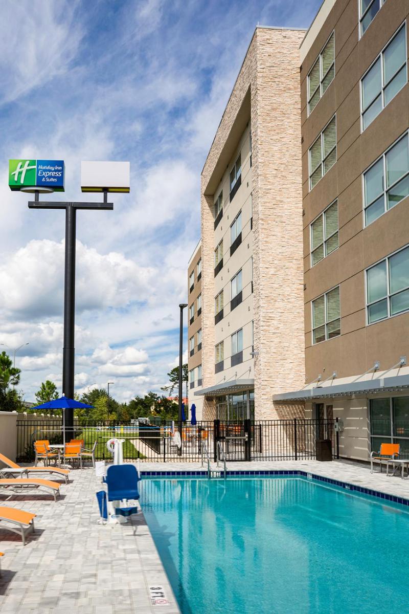 Holiday Inn Express & Suites Sanford - Lake Mary by IHG - Housity