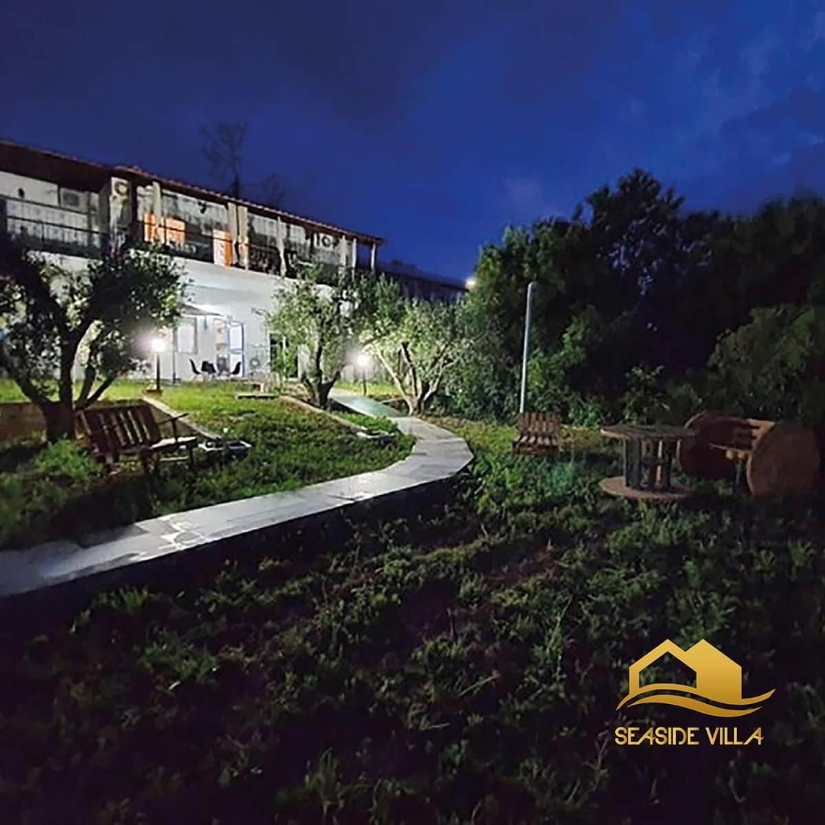 Seaside Villa - Housity