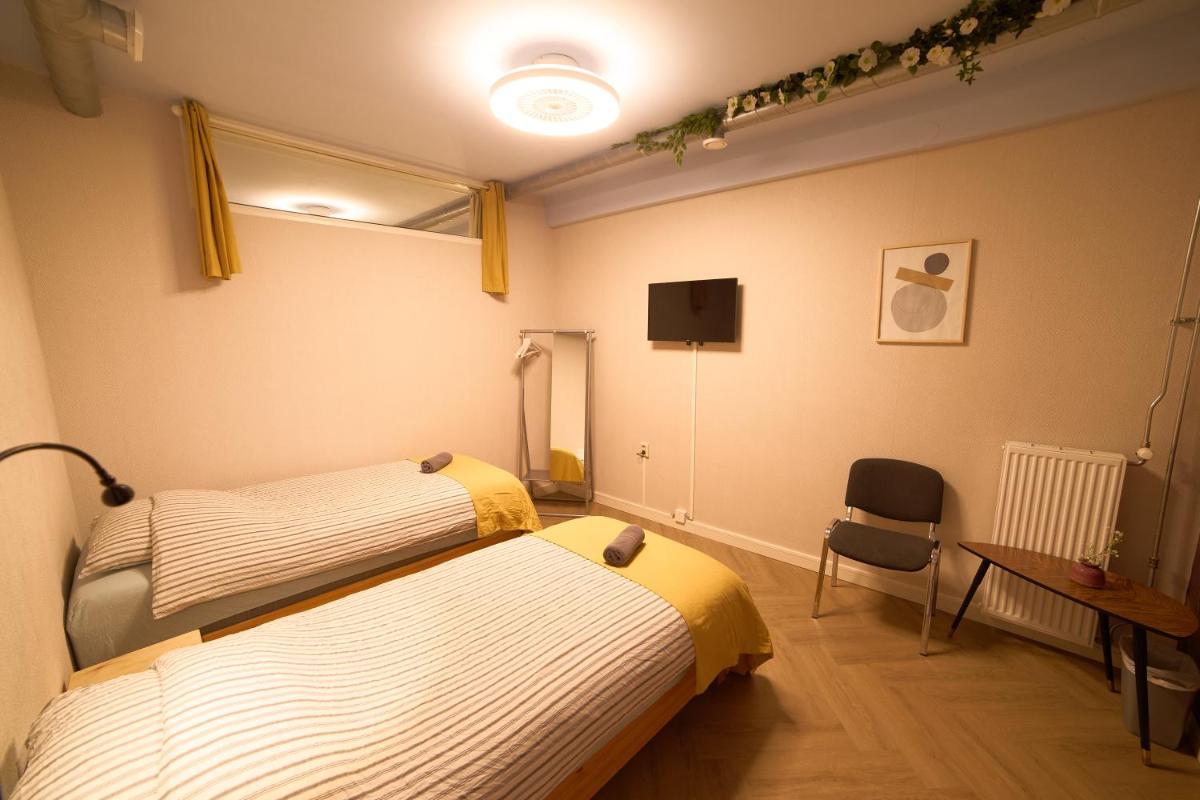 #RijnApartment Airborne & lovely RIJNKADE - Housity