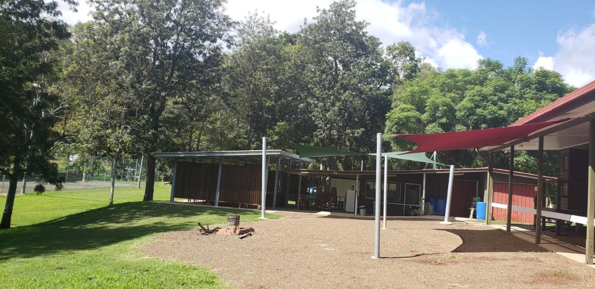 Christmas Creek Café & Cabins - Housity