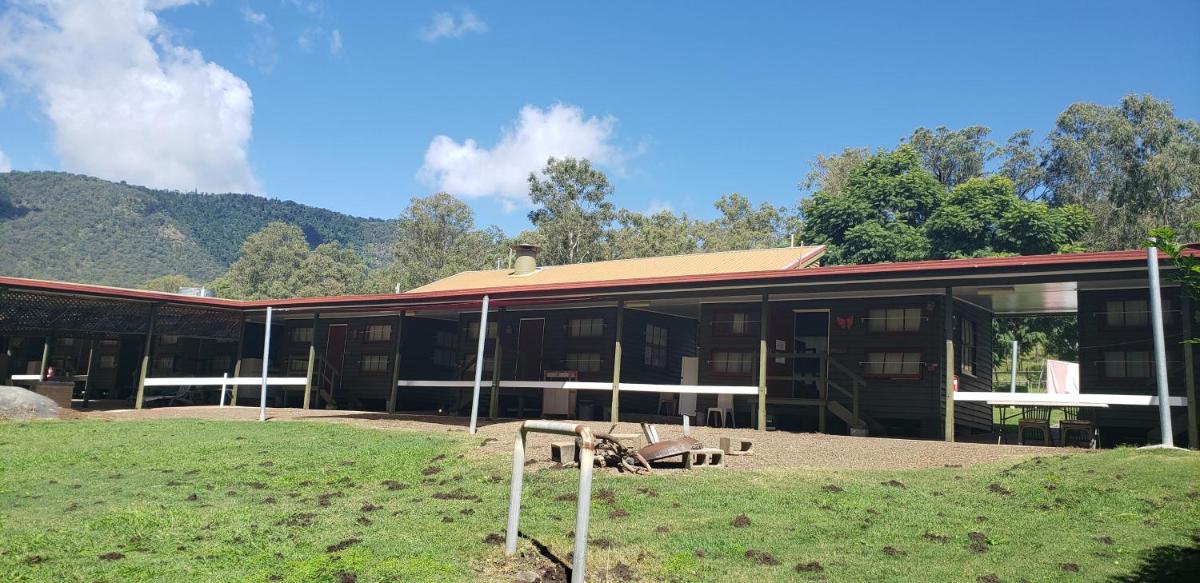Christmas Creek Café & Cabins - Housity