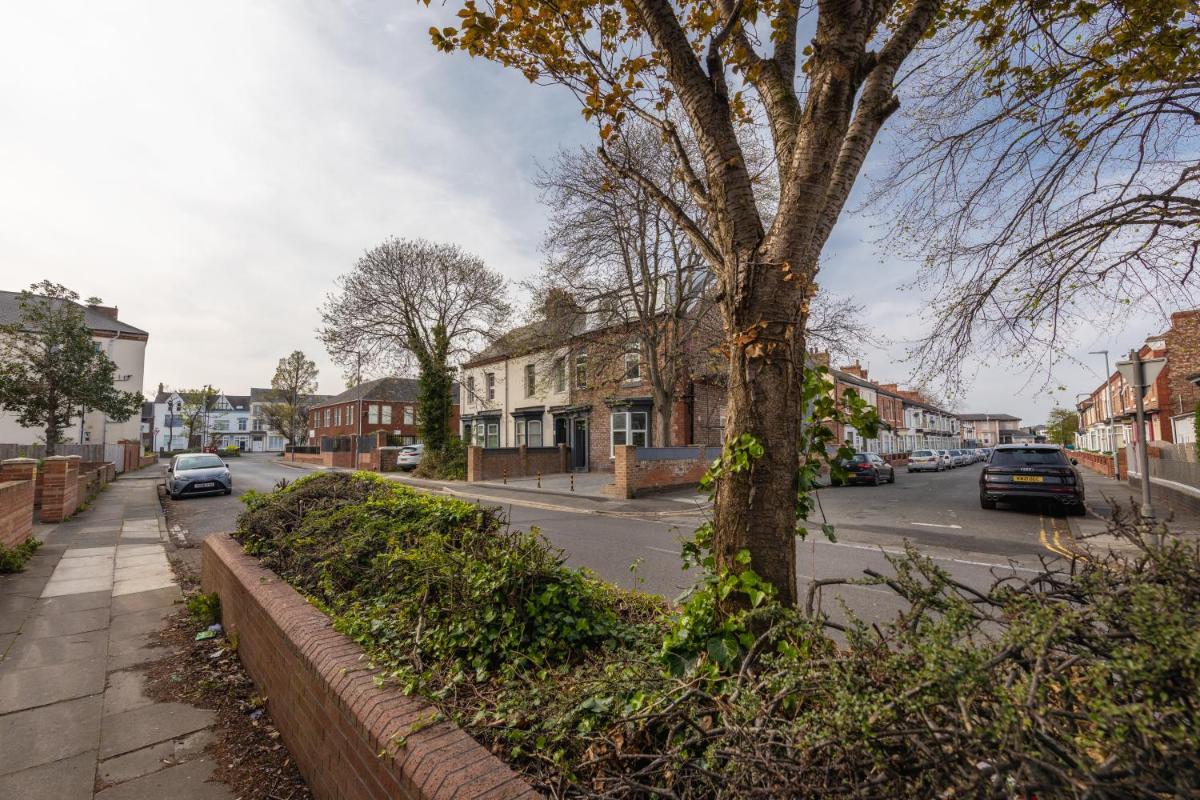 Stockton town centre studio apartments free parking and Wi-Fi - Housity