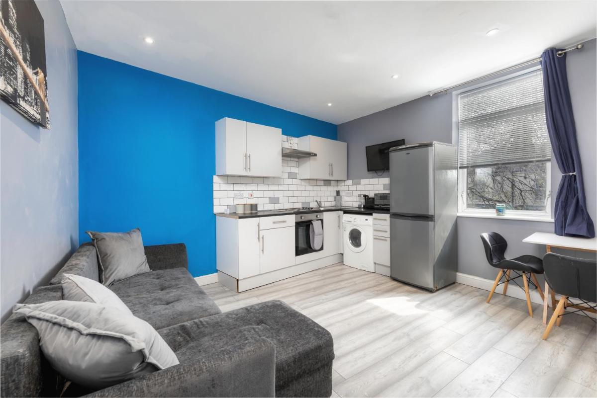 Stockton town centre studio apartments free parking and Wi-Fi - Hizvo