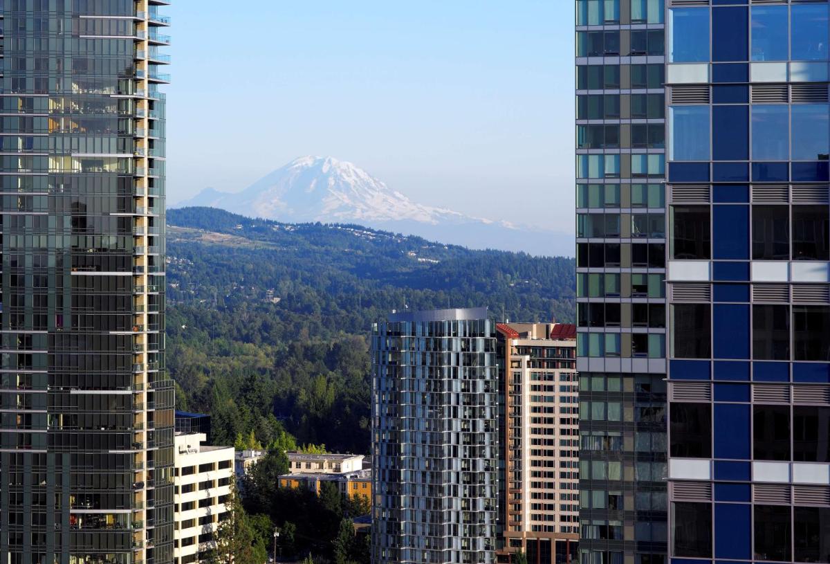 Hyatt Regency Bellevue - Housity