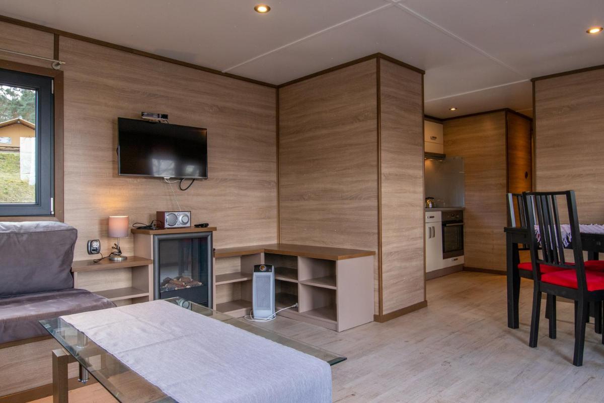 Mobilheime am See - Housity