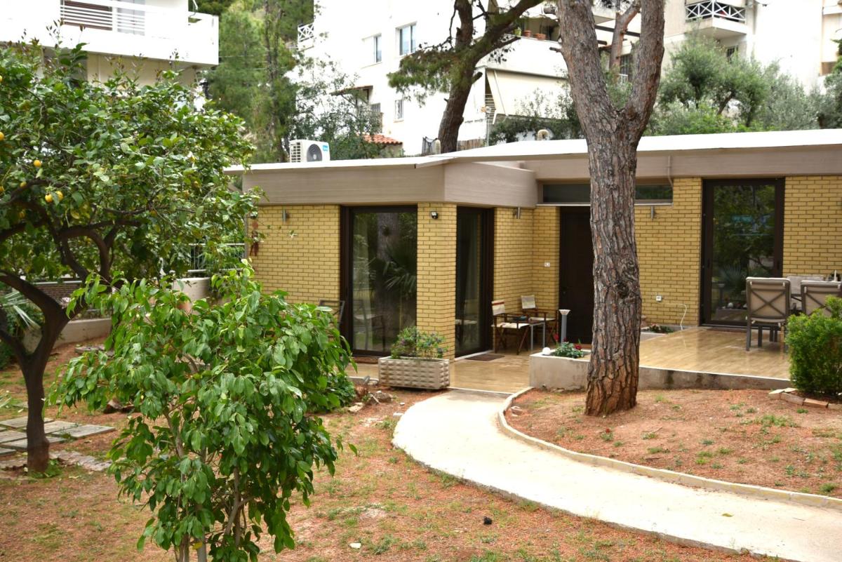 Amazing Garden House - Housity