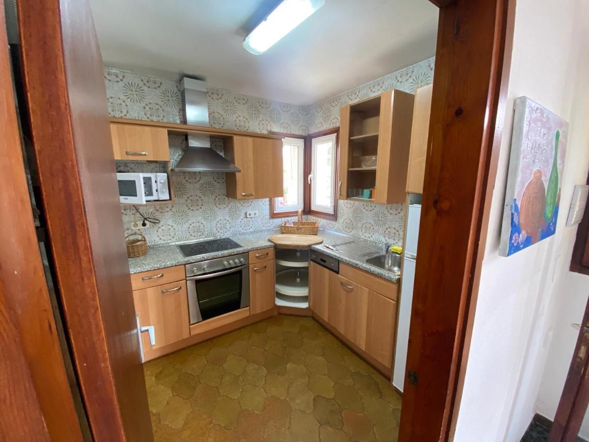 Chalet cerca a la playa con jardín y barbacoa - Housity