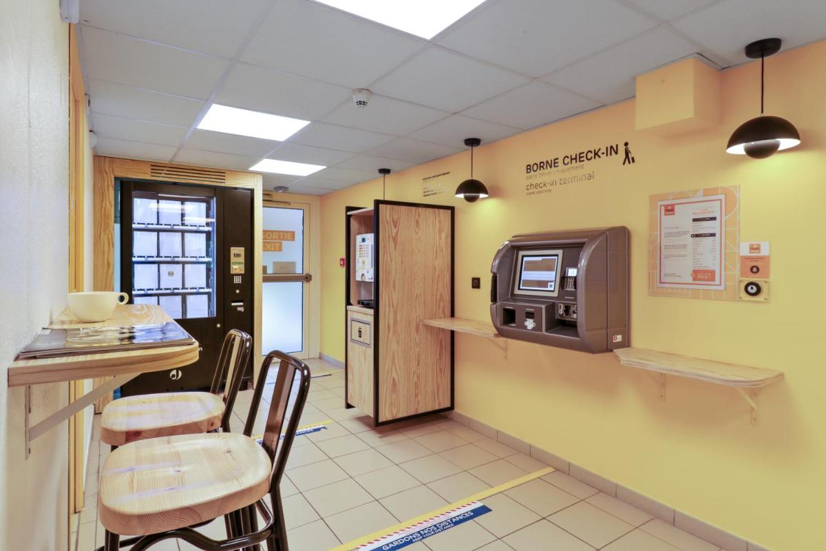 Première Classe Lille Sud Henin Beaumont - Housity