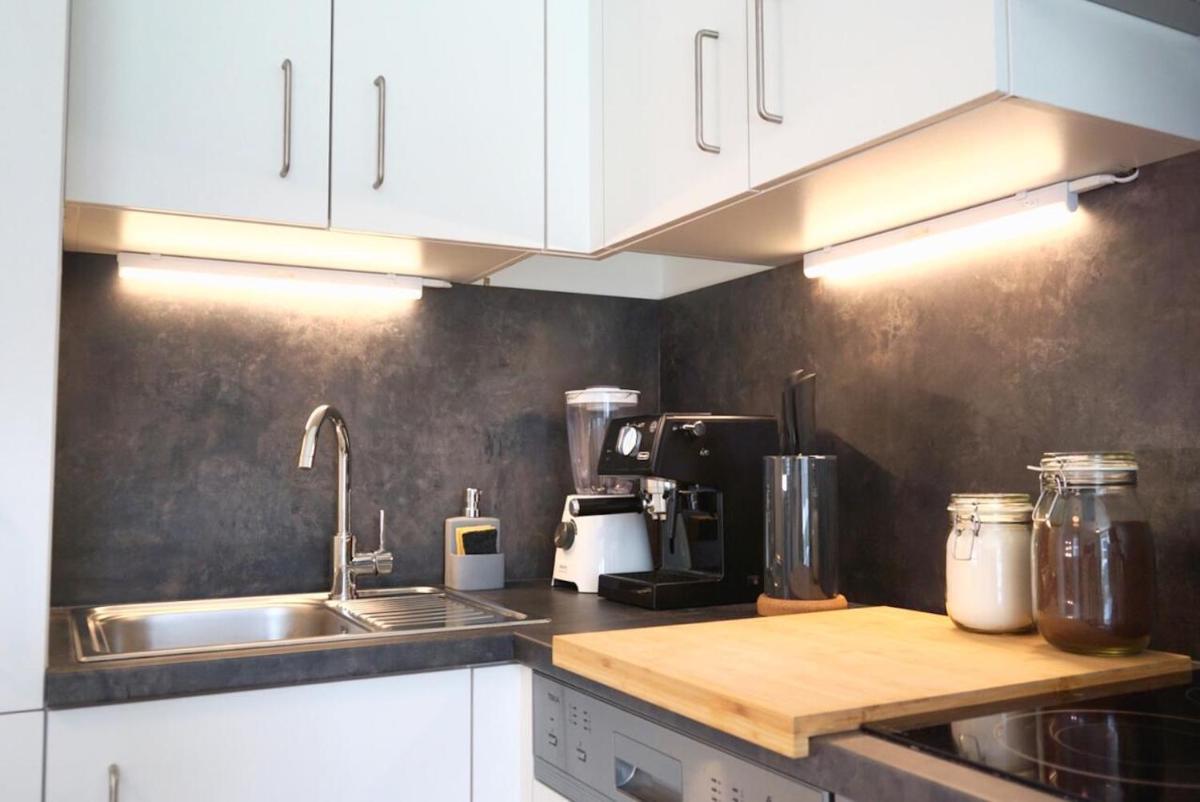 Modern Apartment close to Congress Center, TU-Uni and Center with Netflix! - Housity