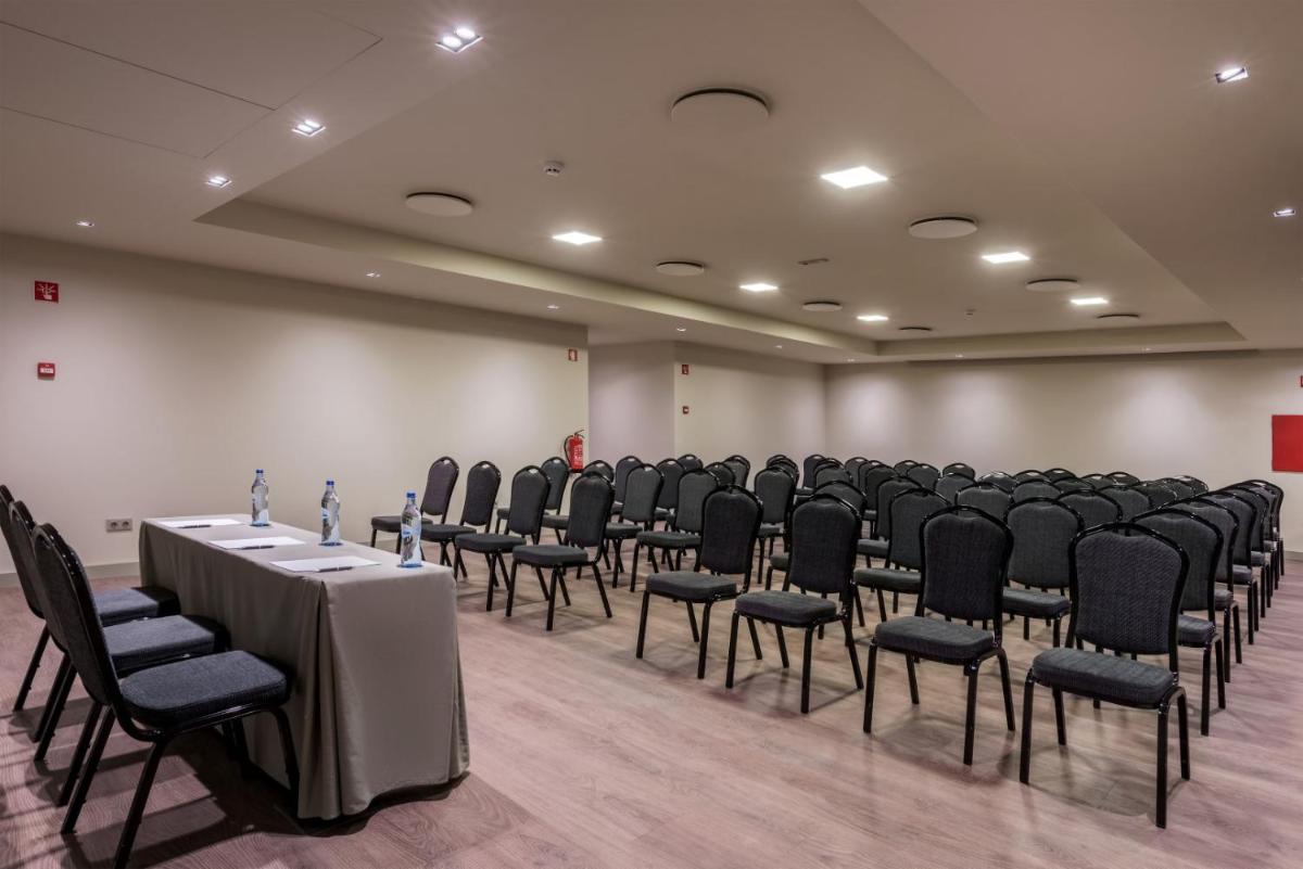 A área empresarial e/ ou a sala de conferências de TUI Blue Gardens - Adults-only - Savoy Signature