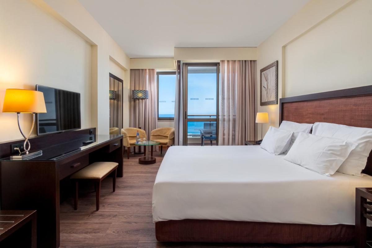 Uma cama ou camas num quarto em TUI Blue Gardens - Adults-only - Savoy Signature