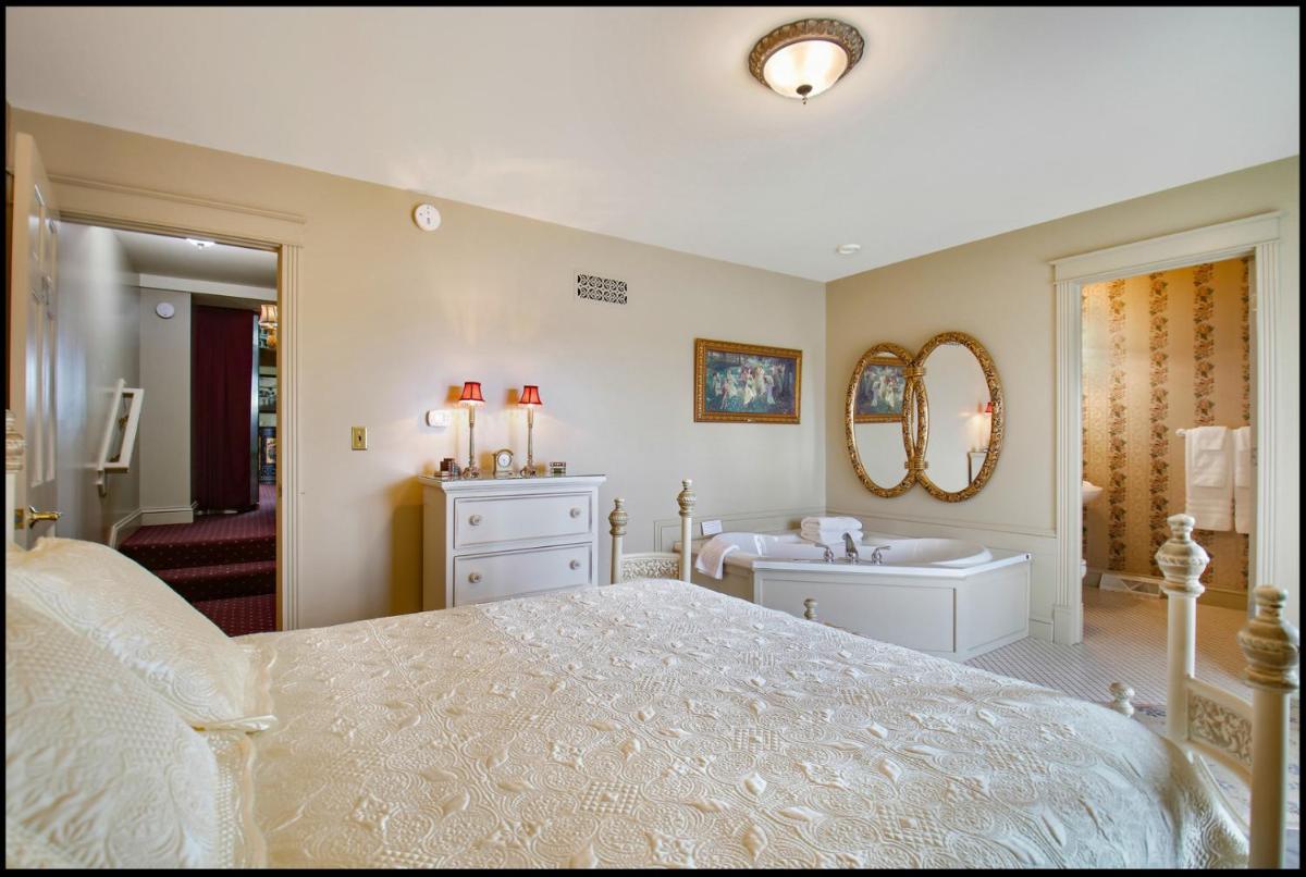 Carnegie Hall Boutique Hotel - Housity