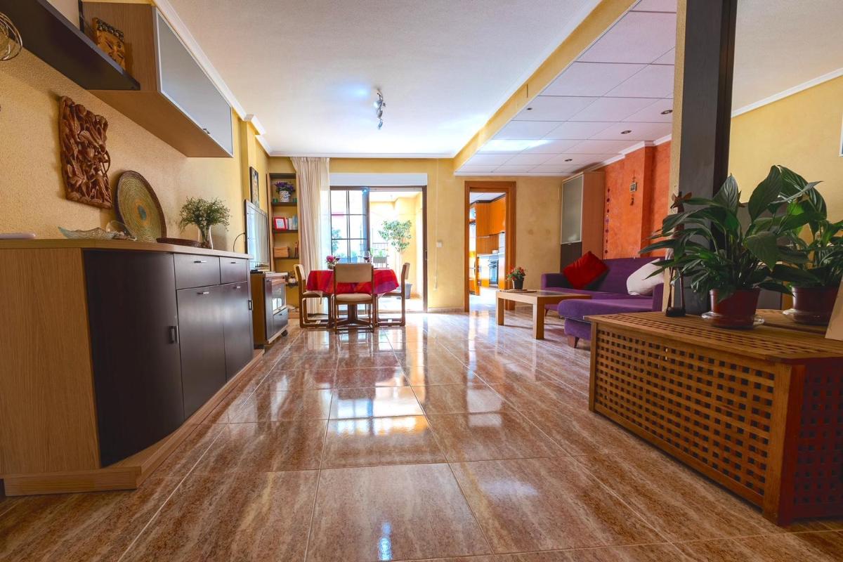 Large duplex penthouse 3 minutes from the beach - Housity