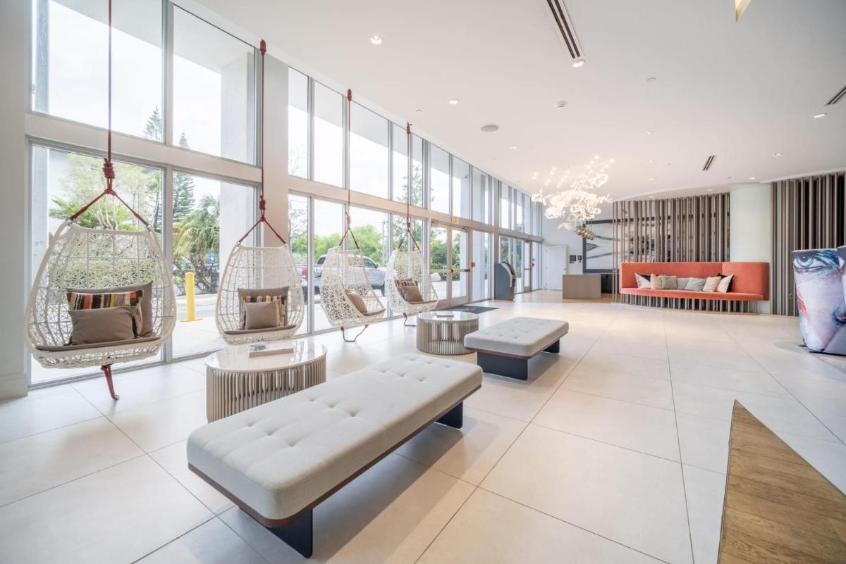 Stylish and Modern Apartments at The Palmer Dadeland - Housity
