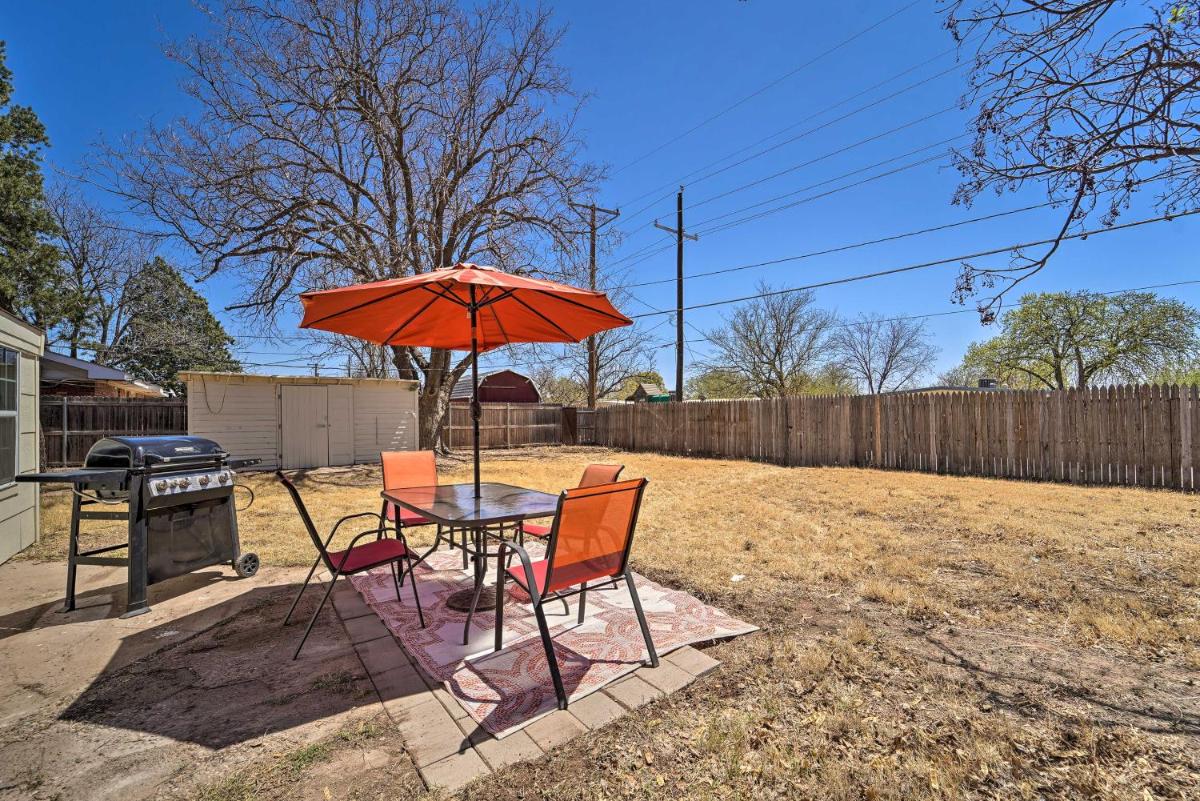 Lubbock Home Furnished Patio Less Than 5 Mi to Dtwn! - Housity