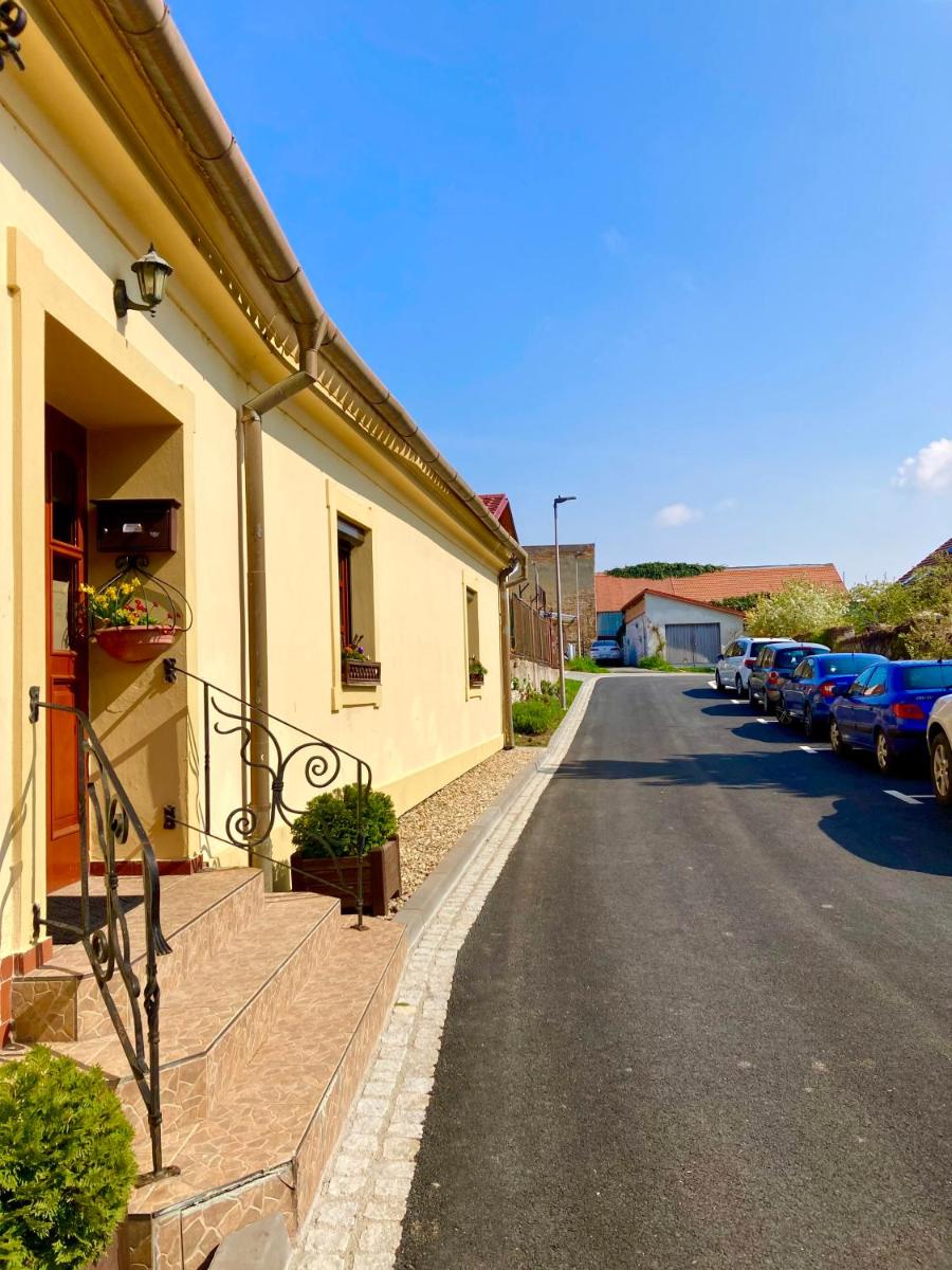 Guesthouse Mikuláš Mikulov - free parking in the city center - Housity