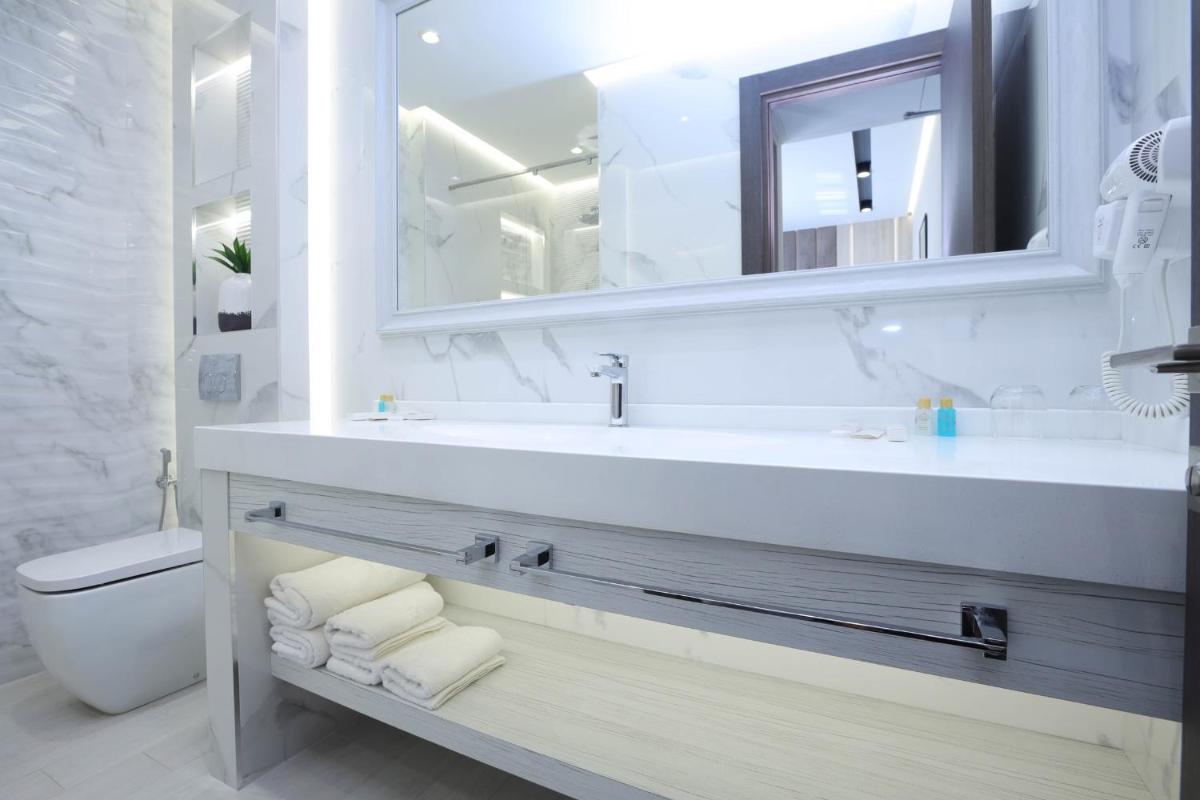 Suitetrails - Bourbon Boutique Hotel