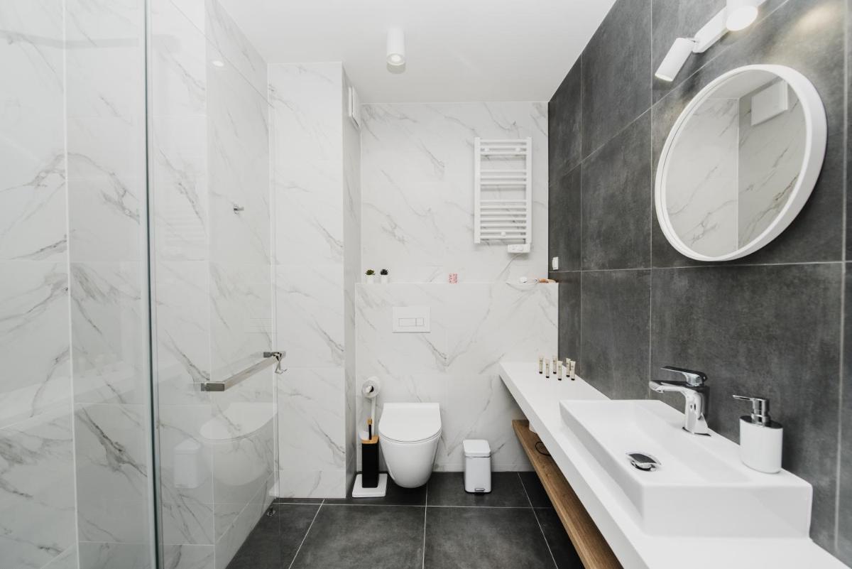 apartament Czorsztyn WIDOK - pierwsza linia brzegowa - 3 piętro - widok na jezioro - - Housity