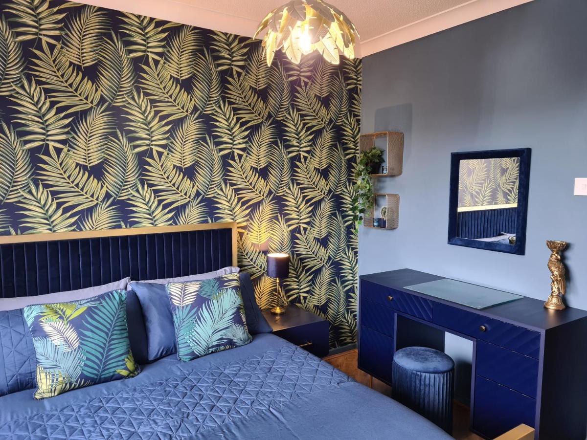 Stunning 2 bed house near coastal path/lake/beach - Housity