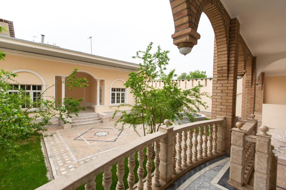 New Friends Mini-Hotel - Housity