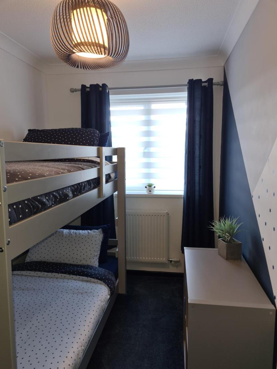 Stunning 2 bed house near coastal path/lake/beach - Housity