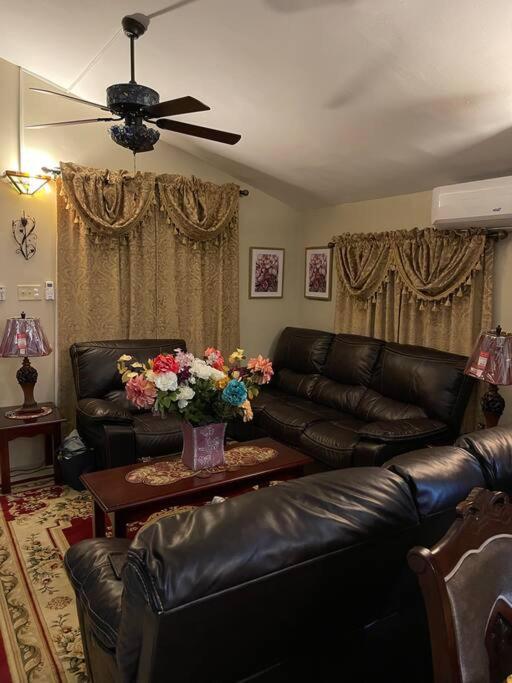 Cheerful 2bedroom 1bath, WIFI, Air Conditioning - Housity