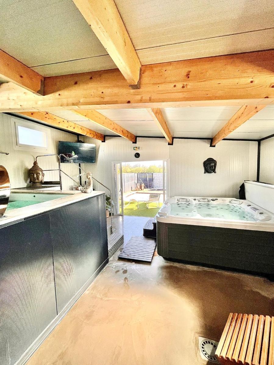 Belle Villa 6 pers 2h espace bien-être privatisé inclus 80 m2 de détente garantie - Housity