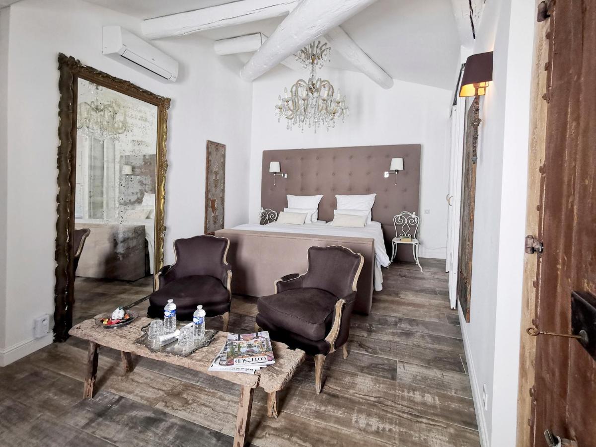 Le Petit Chateau - Housity