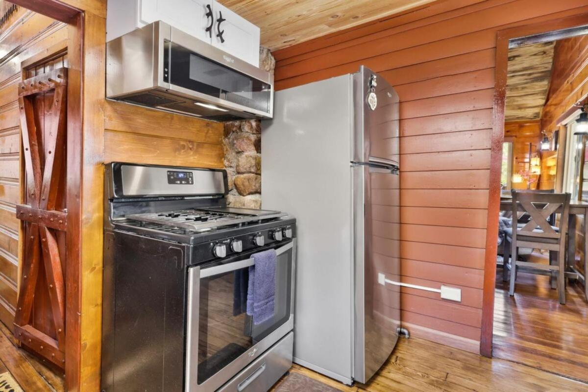 Beary Nice Cabin #2063 by Big Bear Vacations - Housity