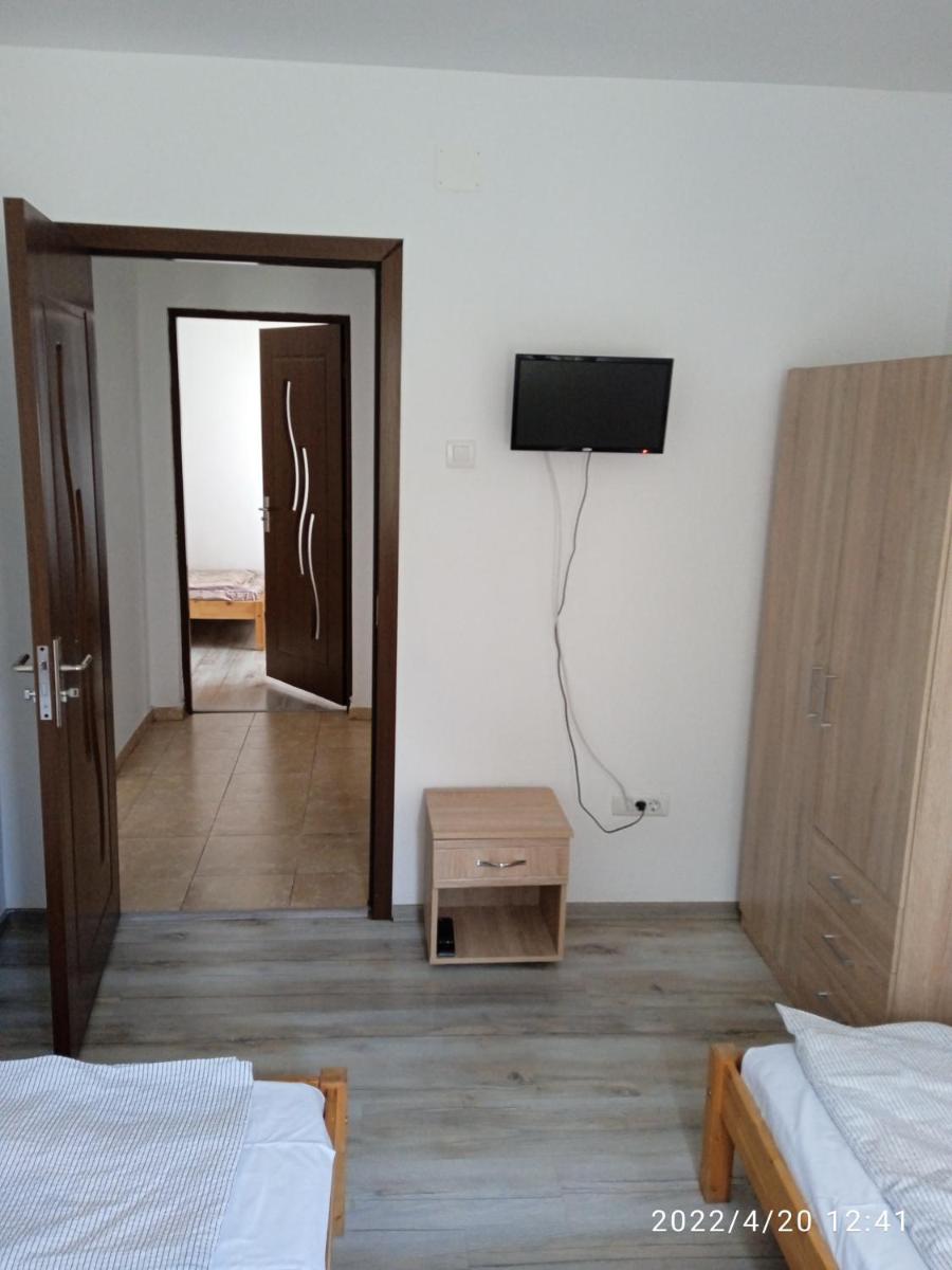 4 Rooms Apartment - Hizvo