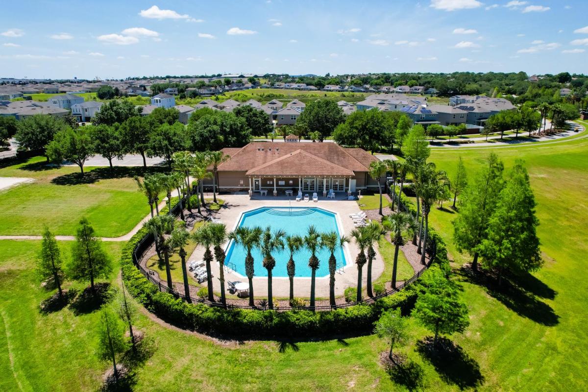 Forever Summer - Housity