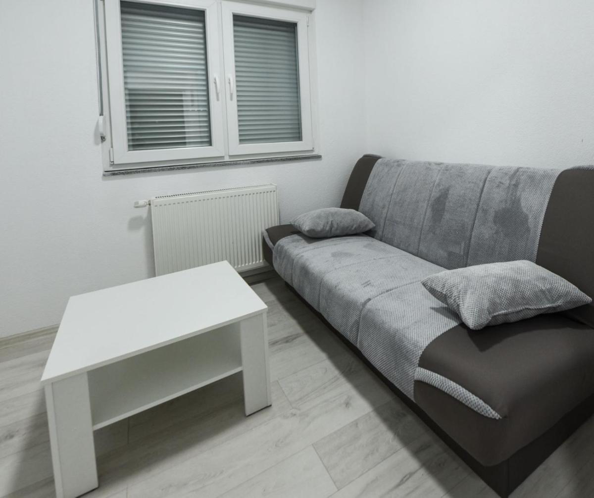 Elem apartmani - Housity