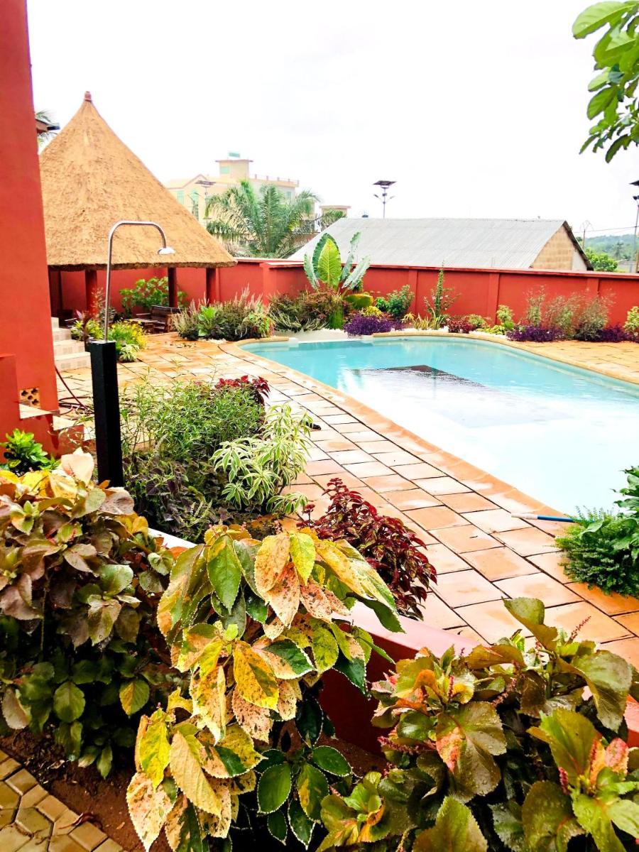 Apartment Toffa 3 Rooms Terrace Pool View - Housity