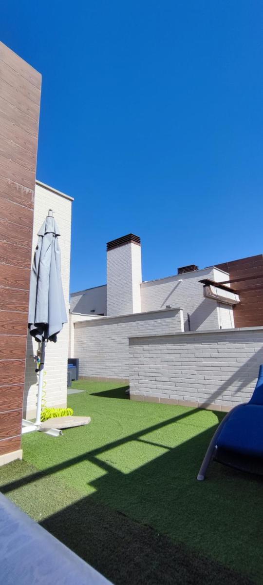 Excelente Dúplex de Lujo - Housity