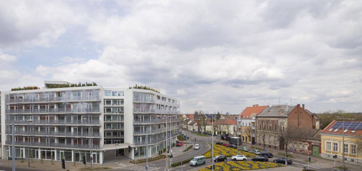 Parizs Garden Apartments - Housity