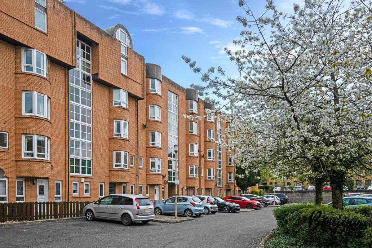 Anderston Cosy 1BR-1BA Apartment Free Parking - Housity