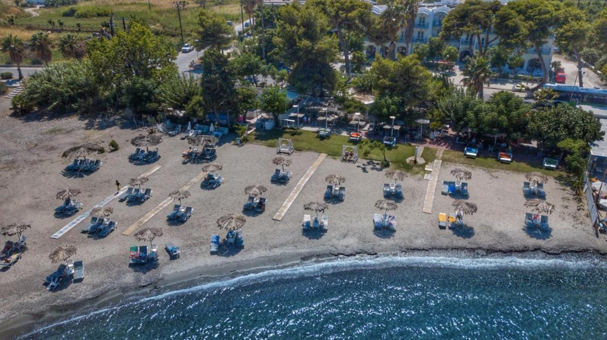 Theodorou Beach Hotel Apartments - Housity