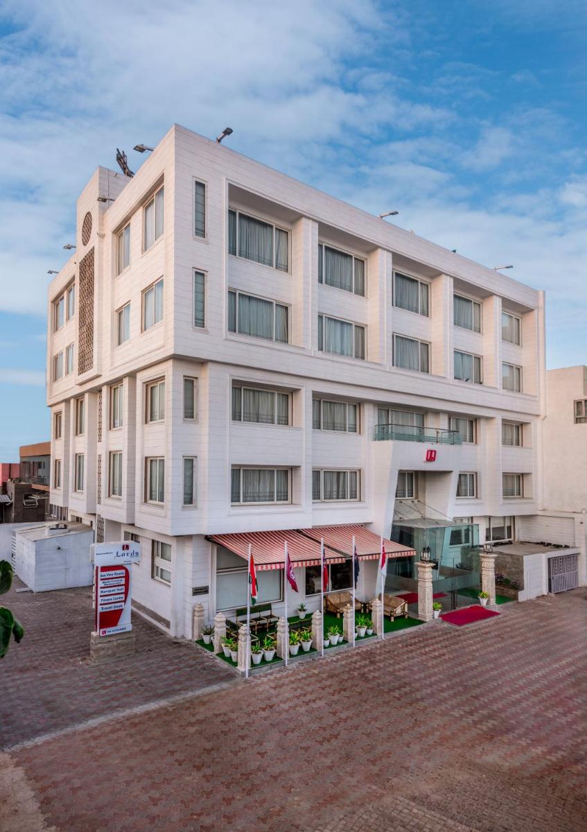 Dwarkadhish Lords Eco Inn - Housity