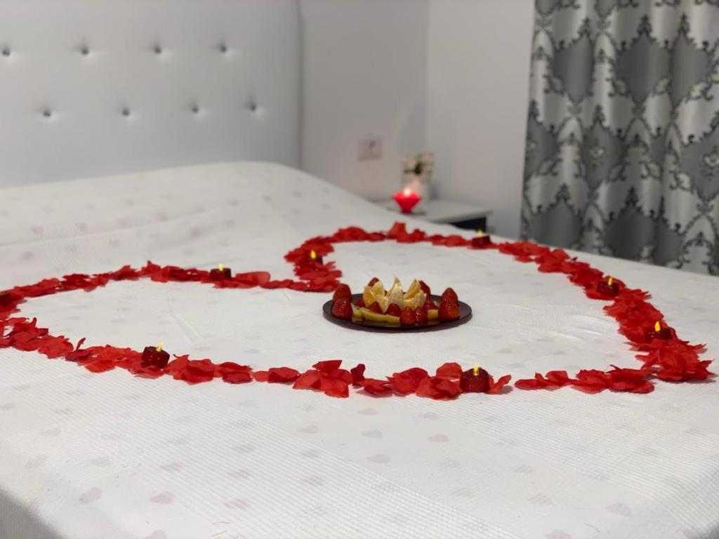 Mihaela Travel Apartaments - Apartament Seaview - Housity