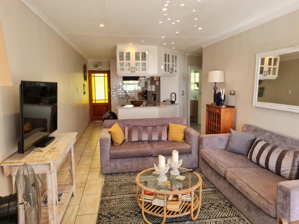 Point Terrace 18 - Housity