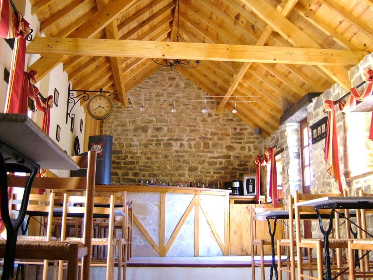 Maison accueillante à Néhou avec piscine partagée - Housity