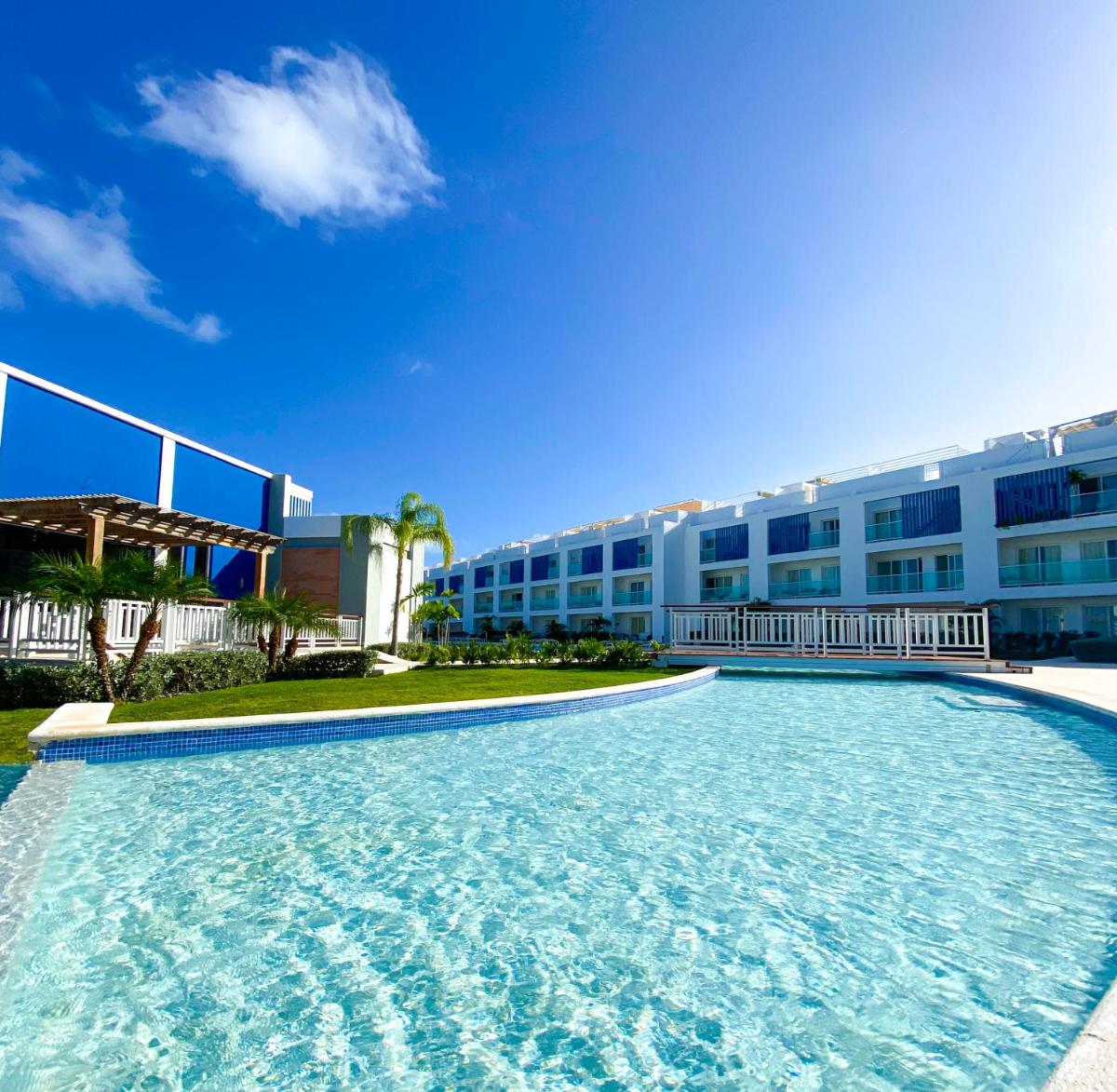 Xeliter Cana Rock Punta Cana - Housity