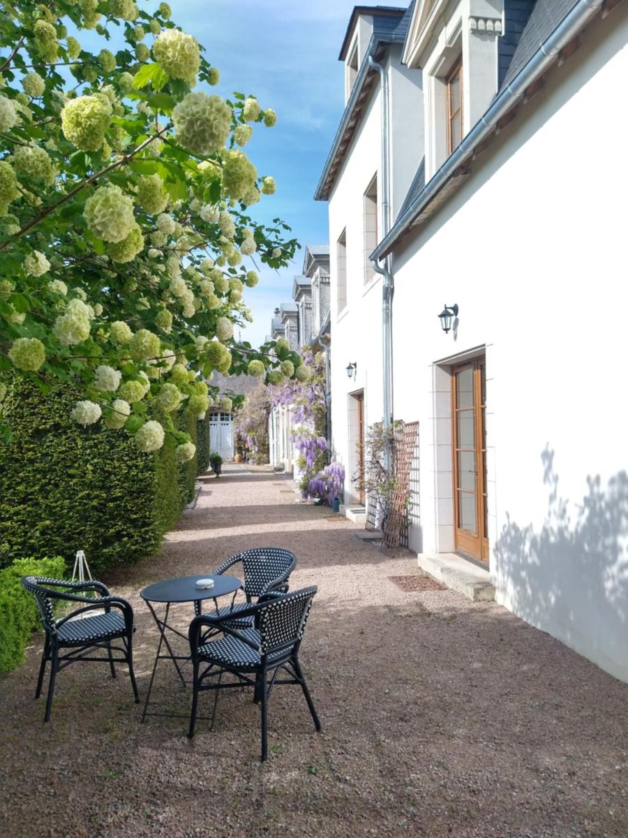 Hotel La Croix De Vernuche - Housity