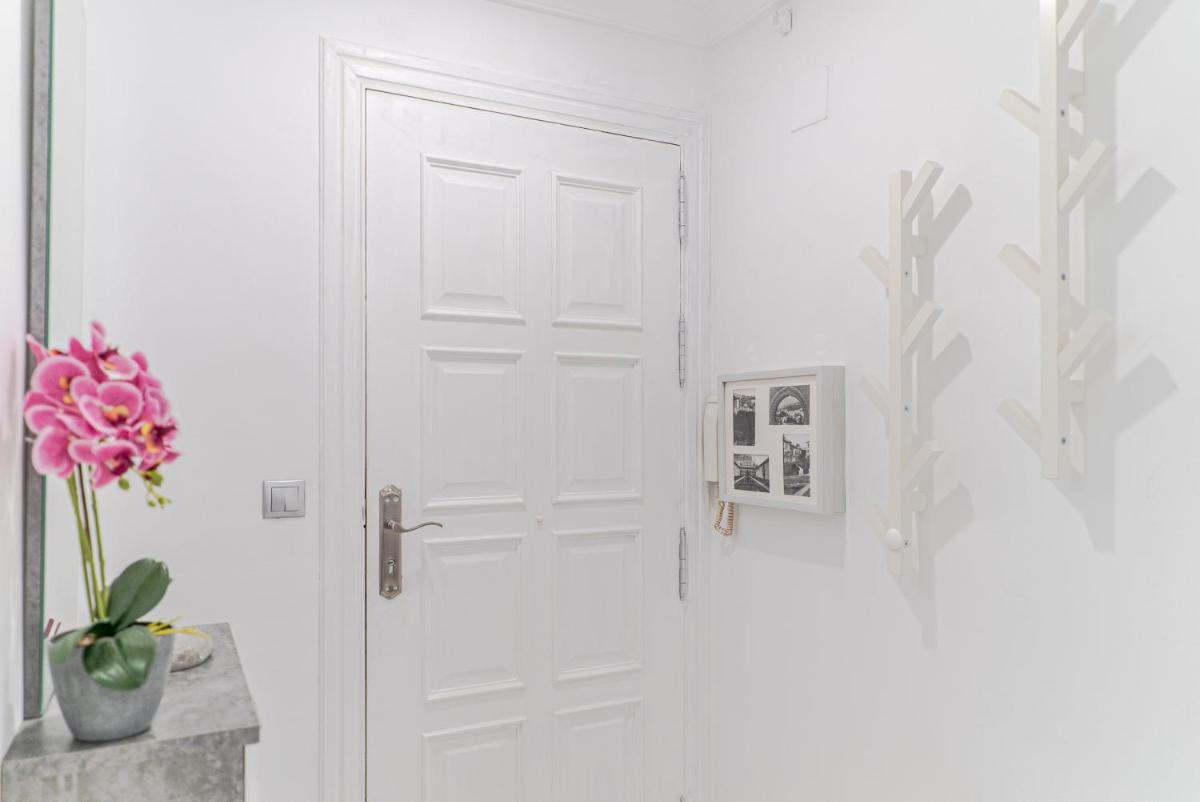 Apartamento Bazán Granada - Housity