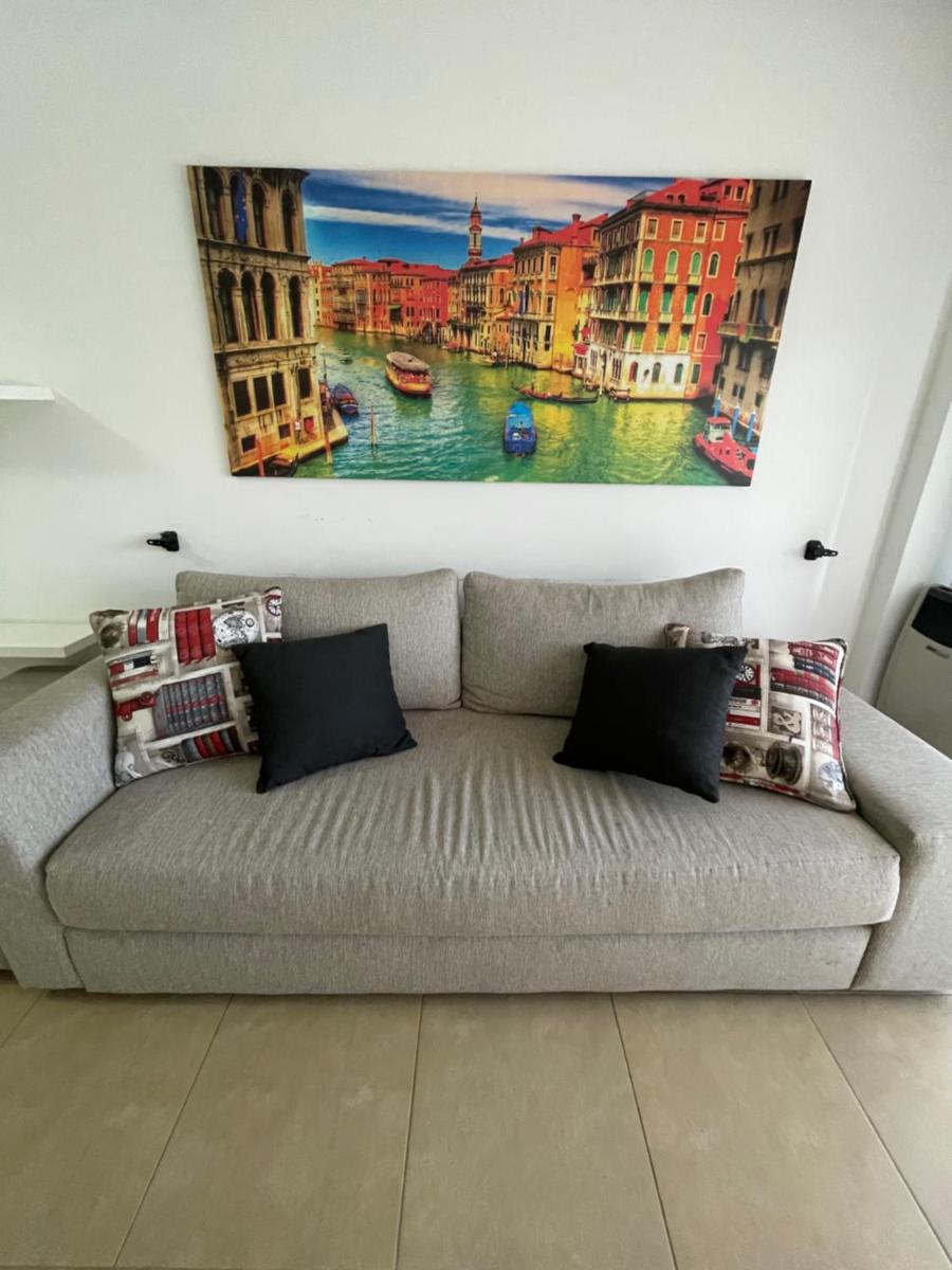 HERMOSO DEPARTAMENTO AMUEBLADO EN EL CENTRO DE LP - Housity