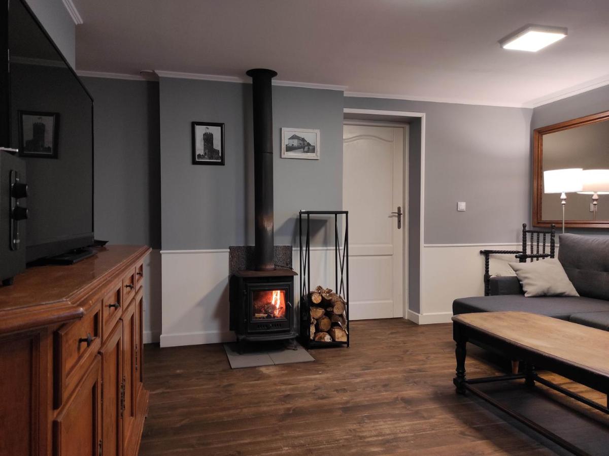 Srokowski Dwór 1 - Dom Ochmistrza - Housity