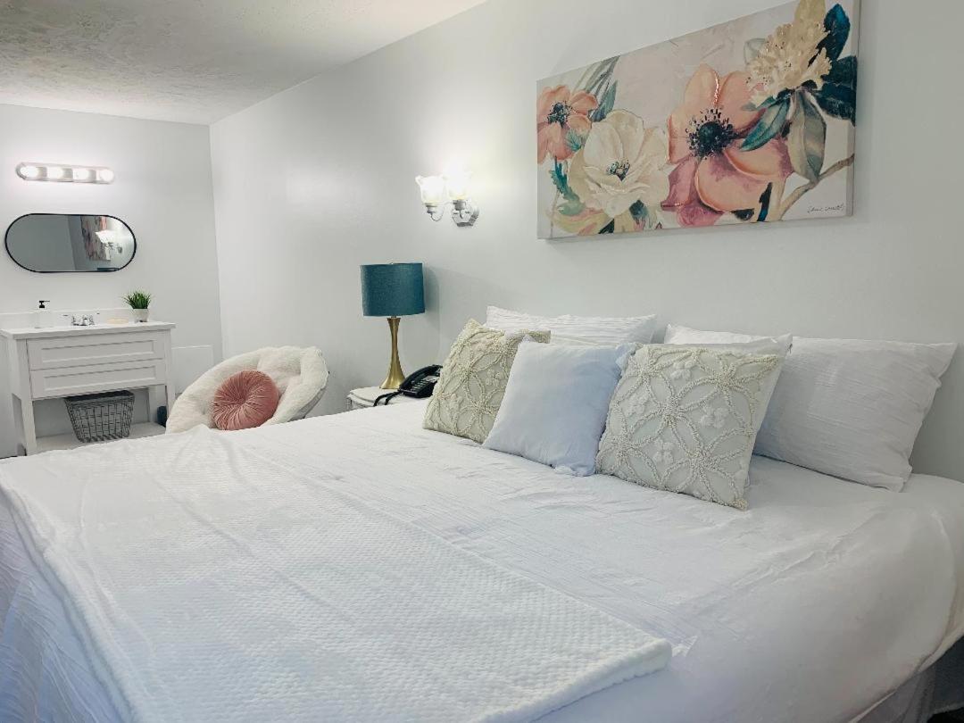 EC Reed's Mercantile and Hotel - Housity