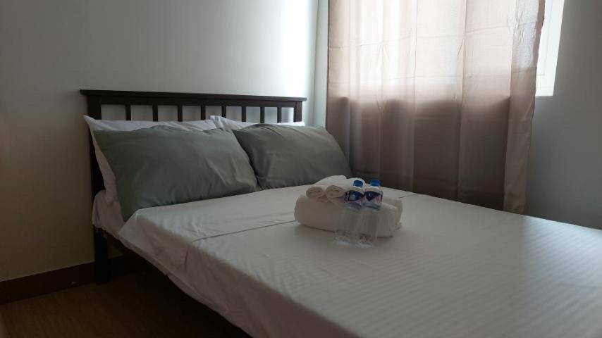 HERMOSO Staycation - Housity